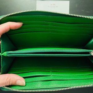 Coach Wallet-Green-/Brand New